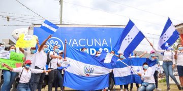 Vecinos de municipios hondureños que reciben vacunas Covid-19 donadas por El Salvador agradecidos porque salvará vidas y reactivará economía