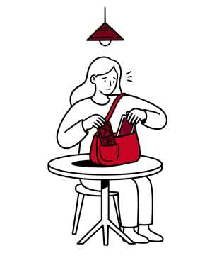 María revisa su bolso antes de salir